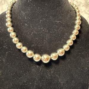 Love Earth Silver-Tone Graduated Ball Bead Choker Necklace